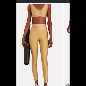 WEWOREWHAT chain metallic leggings. Gold size small.